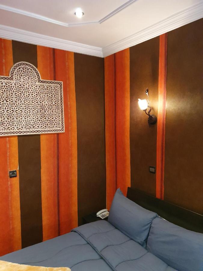 Ambassy Hotel 盖尼特拉 外观 照片
